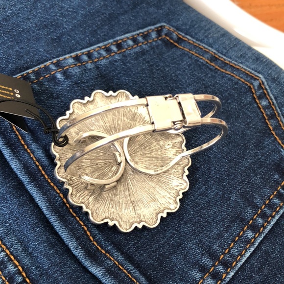 Bracelet - Picture 2 of 3